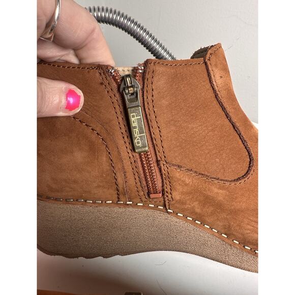 Dansko Women's Ankle Boots in Tan - Picture 15 of 15